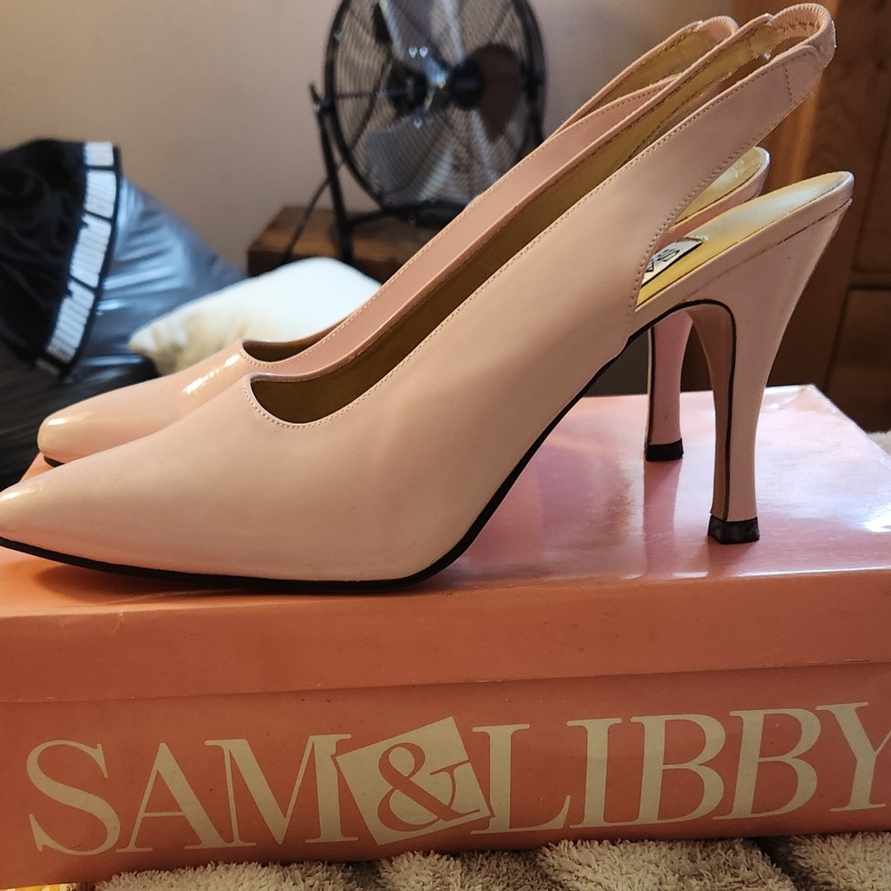 NWT SAM & LIBBY Pink Heels